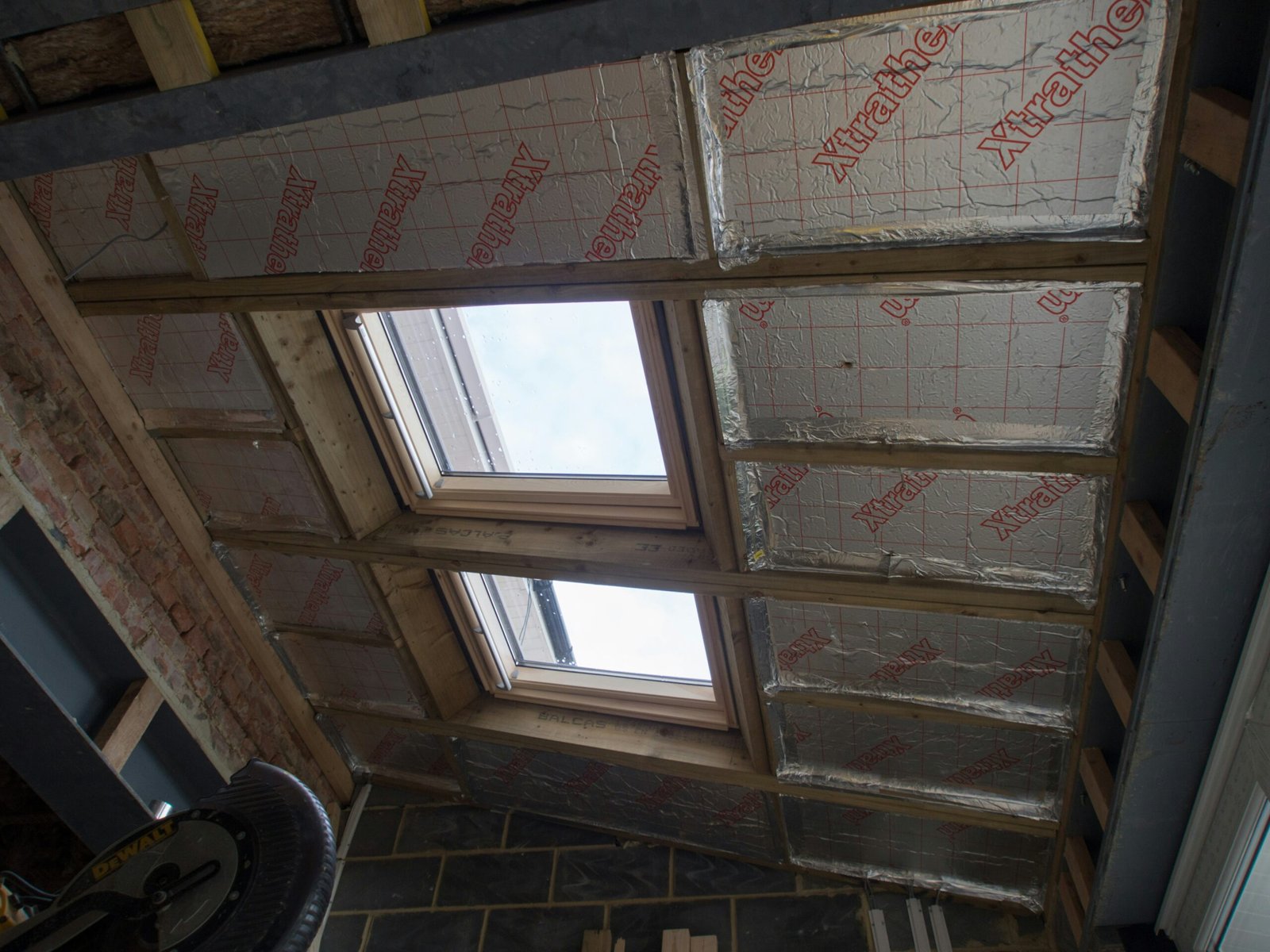 Réparation Velux Maurepas pour joints, vitrages et mécanismes