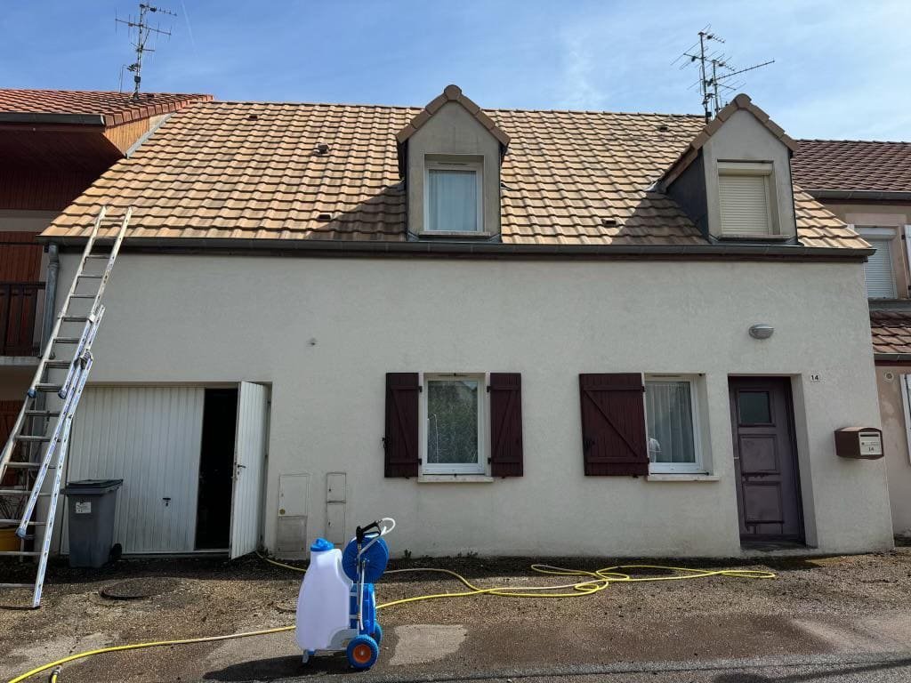 Devis nettoyage toiture Maurepas clair et transparent